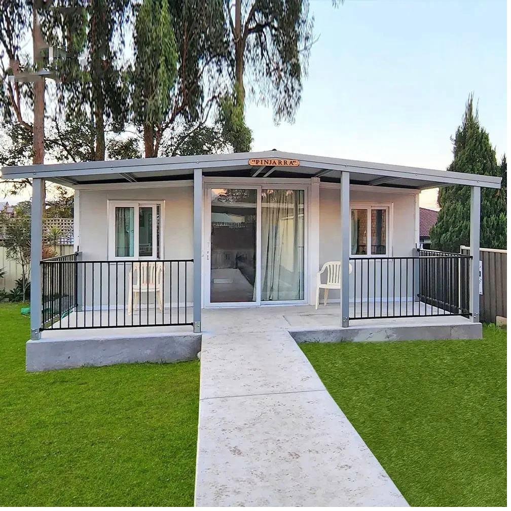 Maison container avec terrasse bois